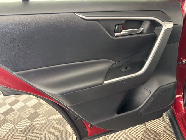 Used 2019 Toyota RAV4 XLE image 19