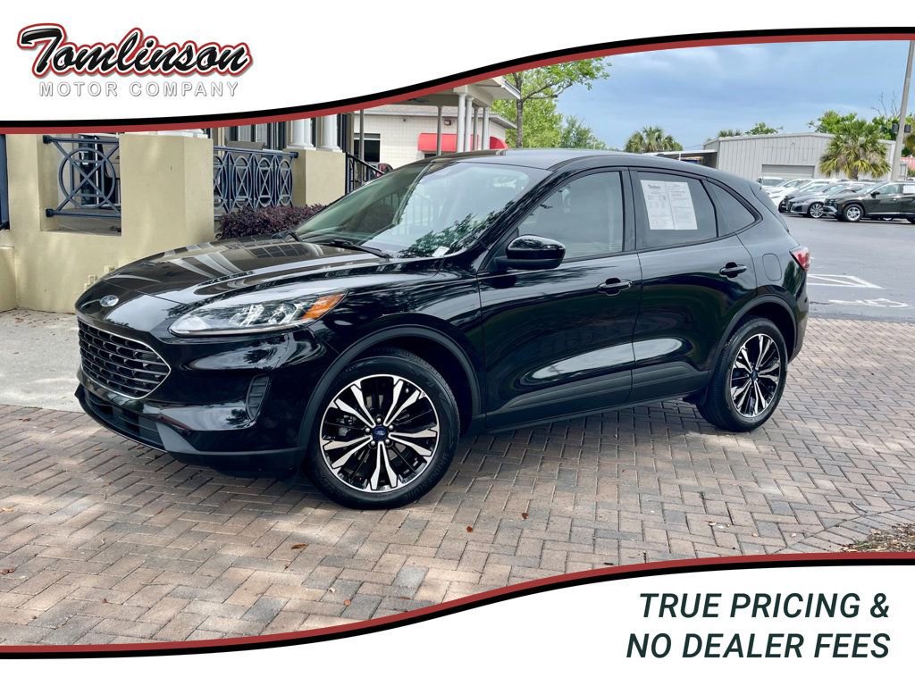 Used 2022 Ford Escape SE w/ SE Sport Appearance Package