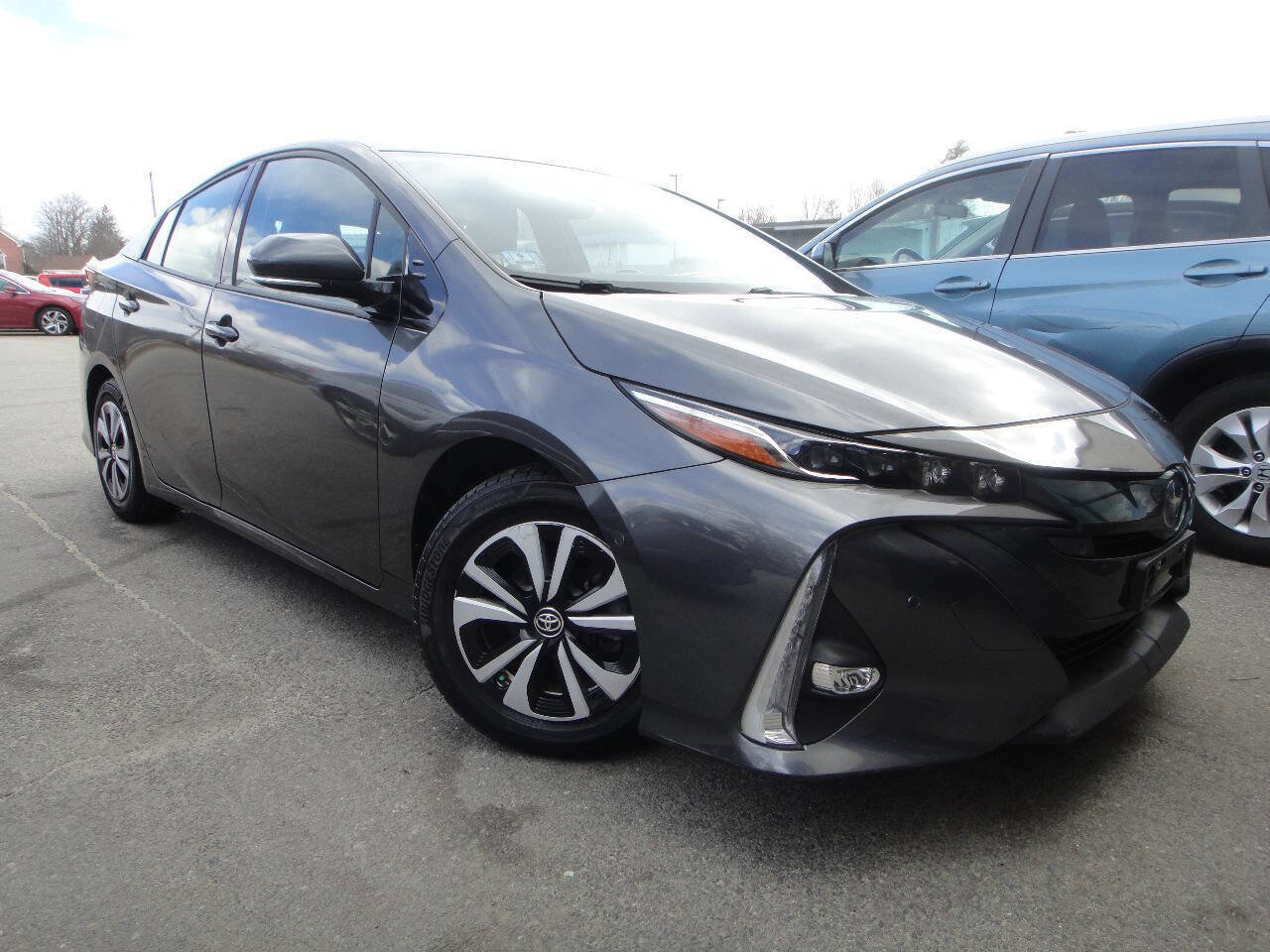 Used 2018 Toyota Prius Prime Advanced w/ Carpet Mat Package image 3