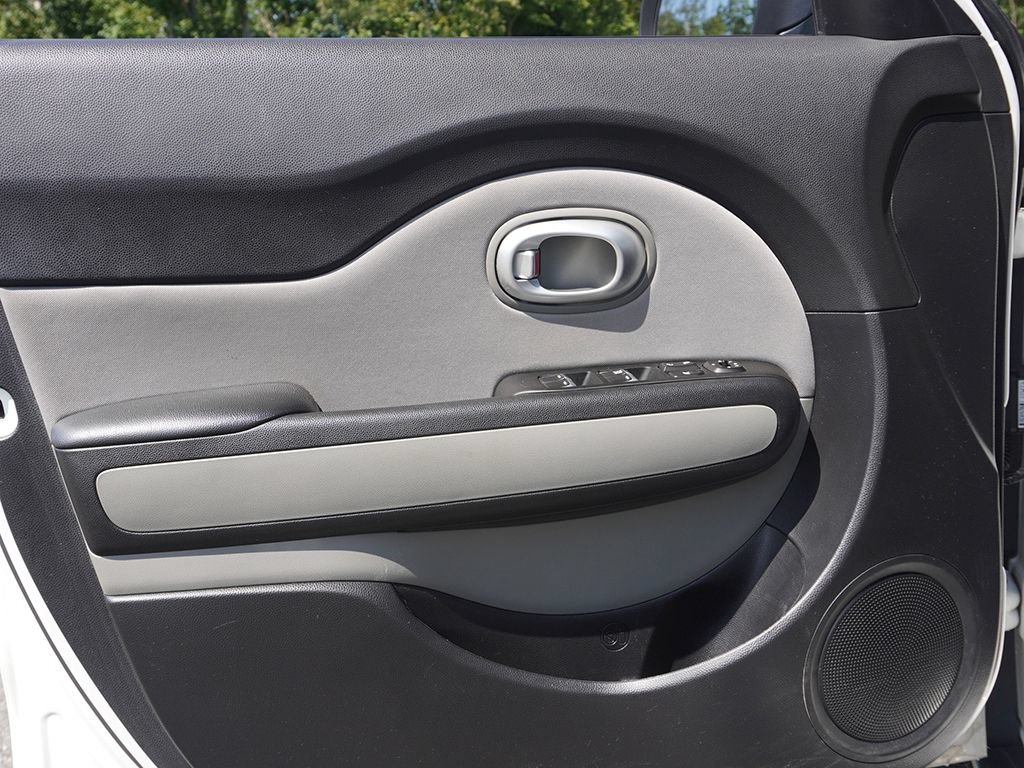 Used 2018 Kia Soul FWD image 13