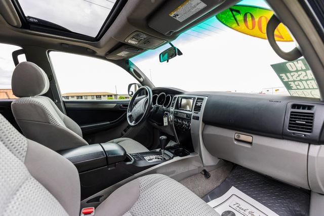 Used 2007 Toyota 4Runner SR5 AWD/4WD image 20