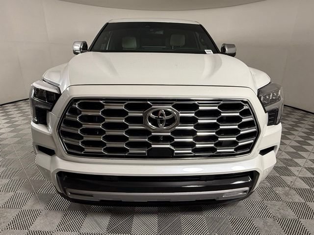 Used 2025 Toyota Sequoia Capstone AWD/4WD image 10