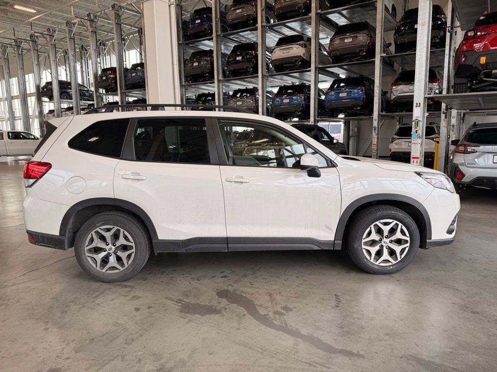 Used 2022 Subaru Forester Premium image 2