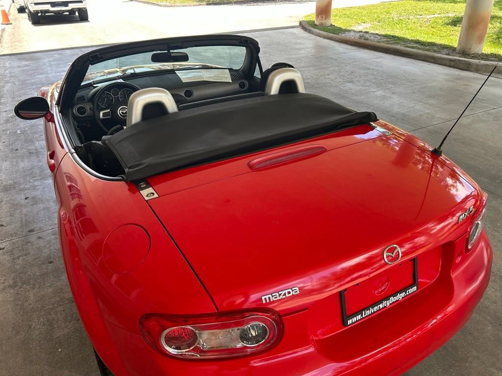Used 2009 MAZDA MX-5 Miata Sport w/ Convenience Pkg RWD image 13
