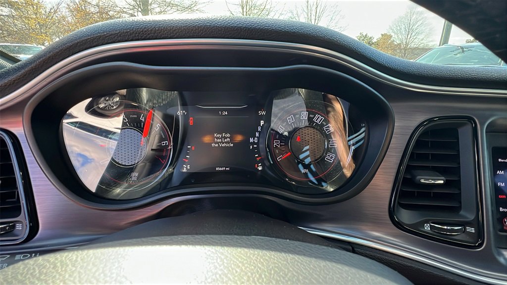 Used 2018 Dodge Challenger SXT w/ Blacktop Package image 25