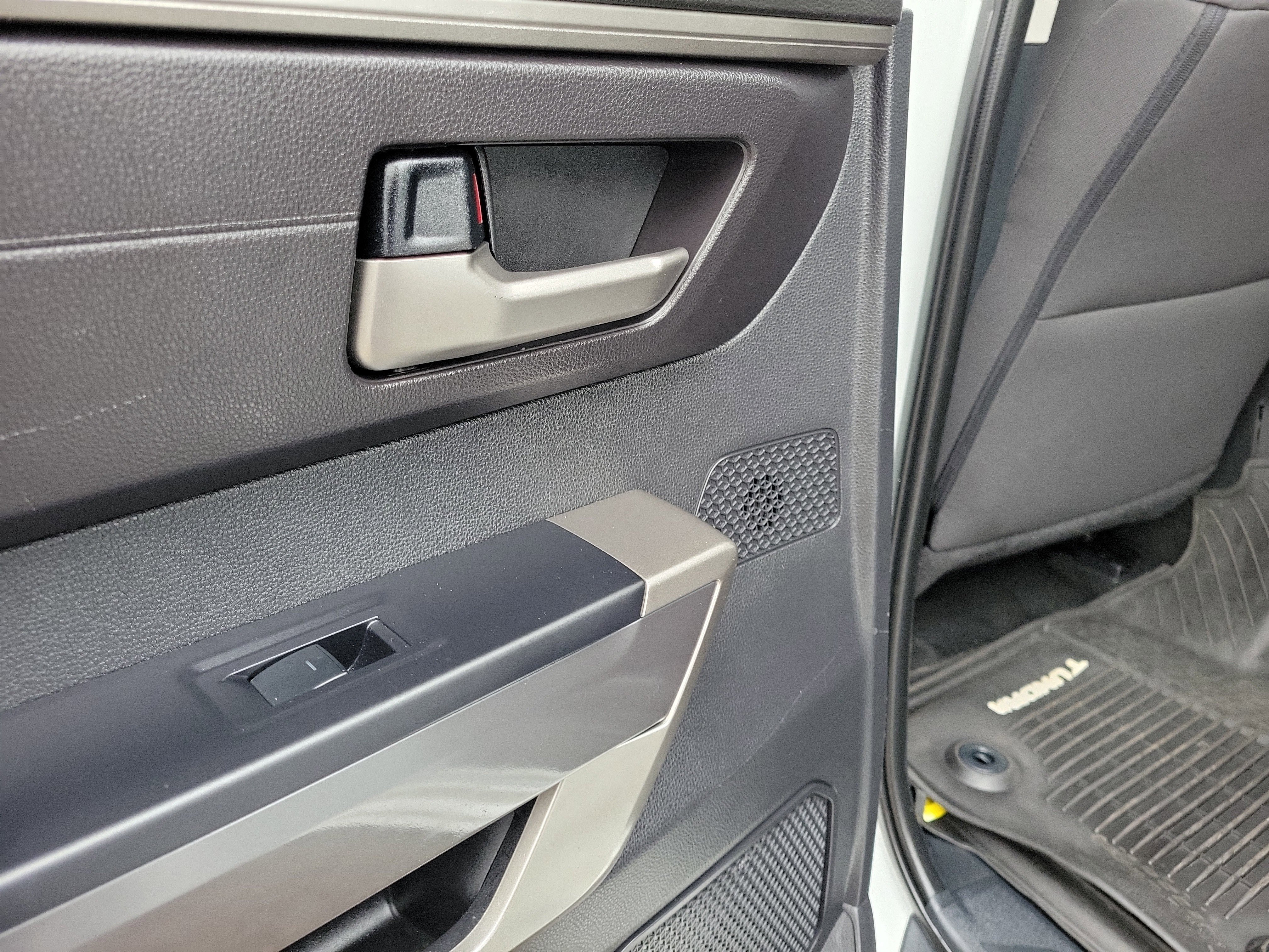 Used 2022 Toyota Tundra SR5 w/ SR5 Convenience Package image 13