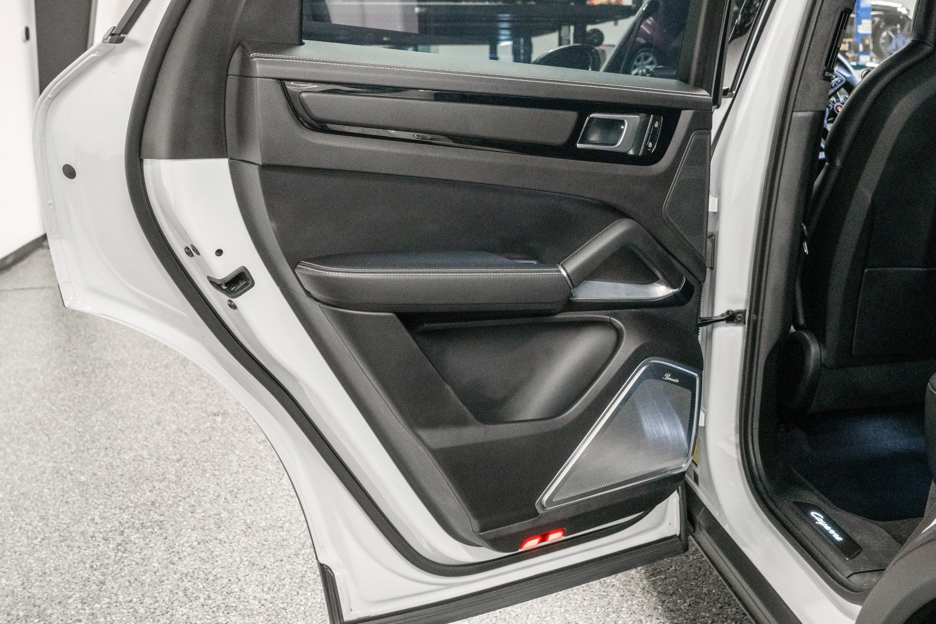 Used 2023 Porsche Cayenne Turbo GT image 37