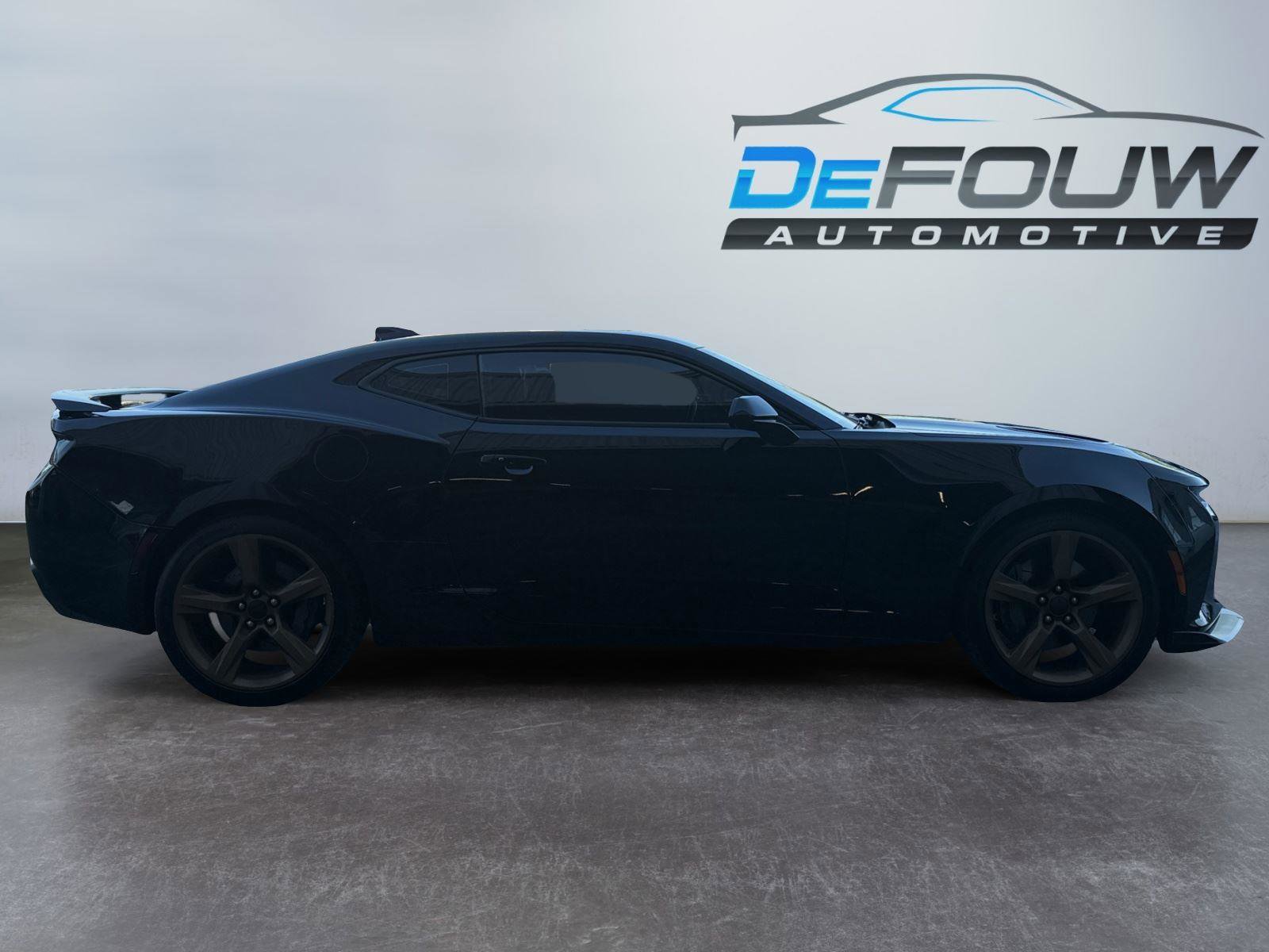 Used 2016 Chevrolet Camaro SS RWD image 2