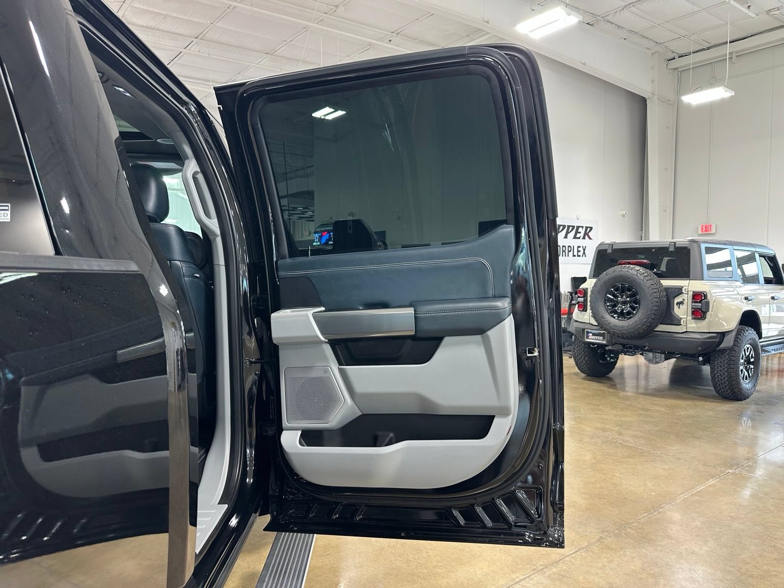 Used 2024 Ford F250 Limited w/ FX4 Off-Road Package AWD/4WD image 44