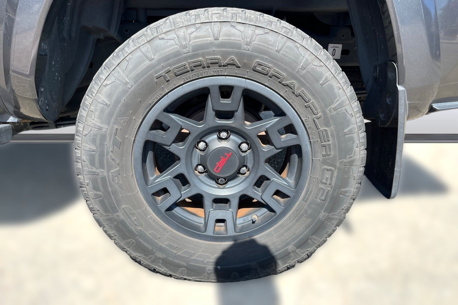 Used 2017 Toyota Tacoma TRD Sport w/ Tow Package RWD image 6