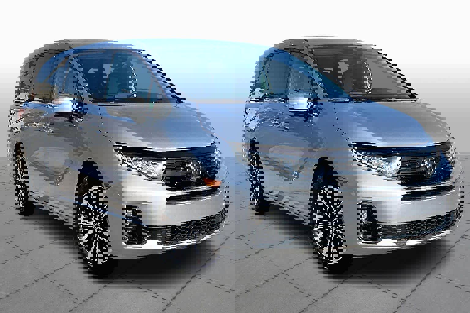 Certified 2025 Honda Odyssey Elite image 3