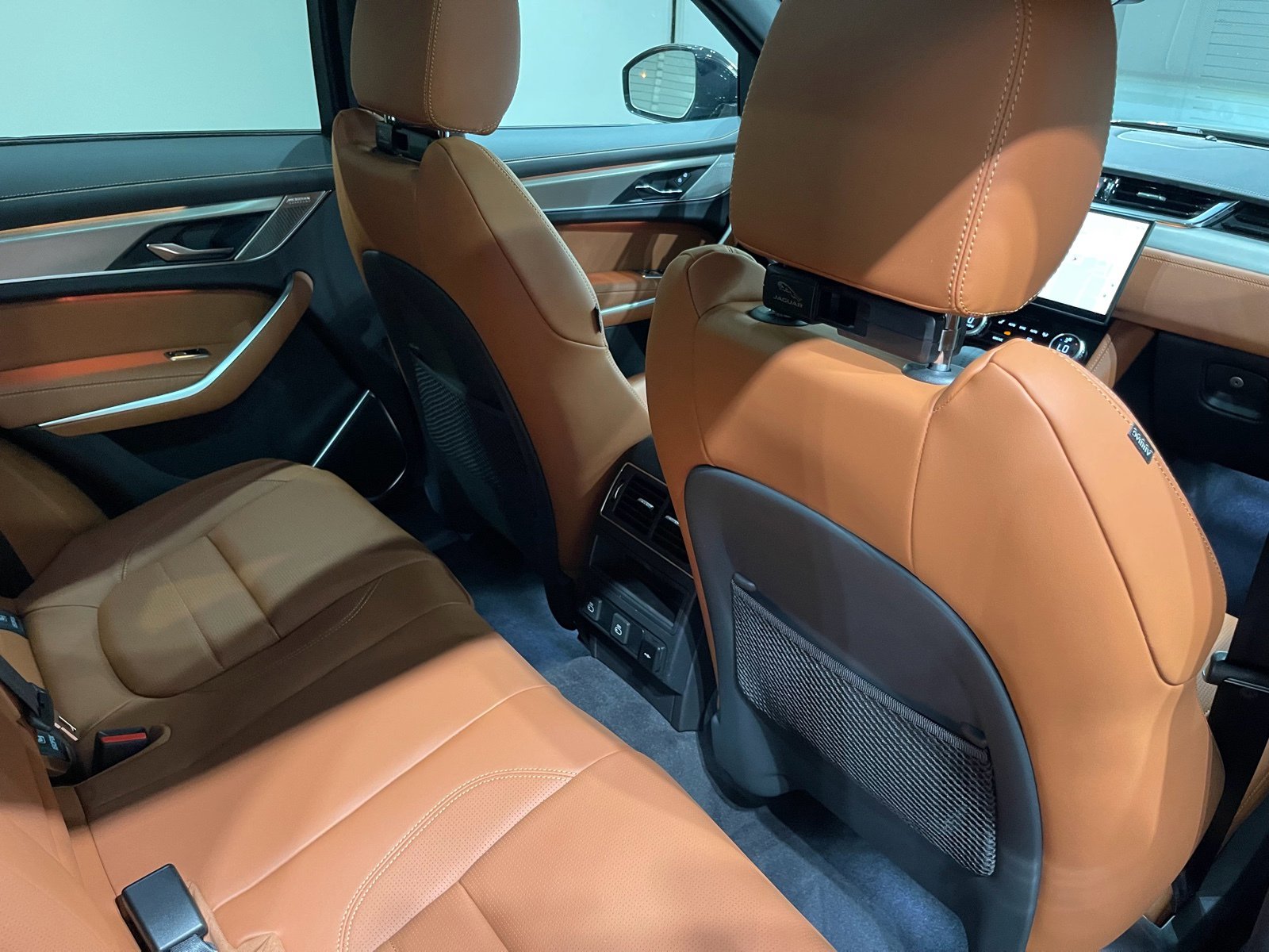 New 2026 Jaguar F-PACE R-Dynamic S image 22