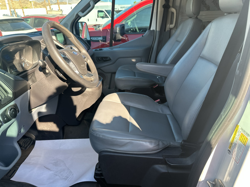 Used 2016 Ford Transit 150 130 Low Roof RWD image 5