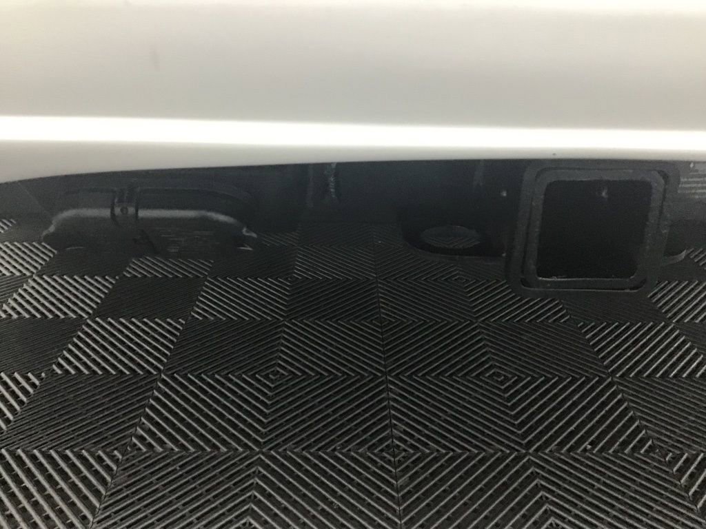 Used 2020 GMC Savana 2500 Extended w/ Enhanced Convenience Package image 5