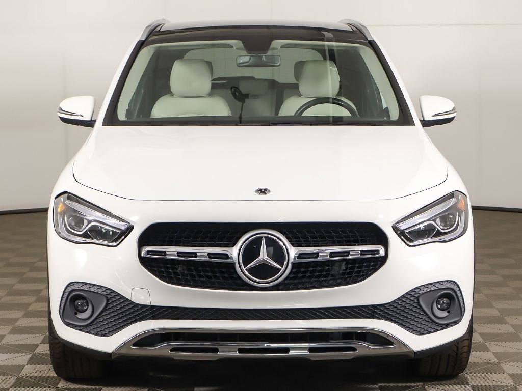 Used 2022 Mercedes-Benz GLA 250 4MATIC w/ Premium Package image 10