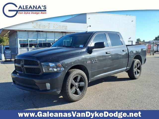 Used 2018 RAM 1500 Express w/ Black Ram 1500 Express Group AWD/4WD image 1