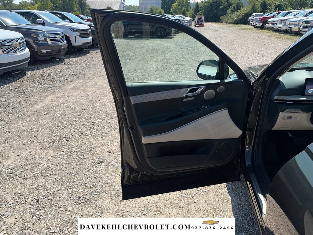 Used 2025 Genesis GV80 2.5T Prestige AWD/4WD image 9
