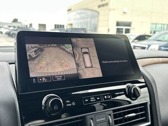 Used 2024 Nissan Armada SL image 31