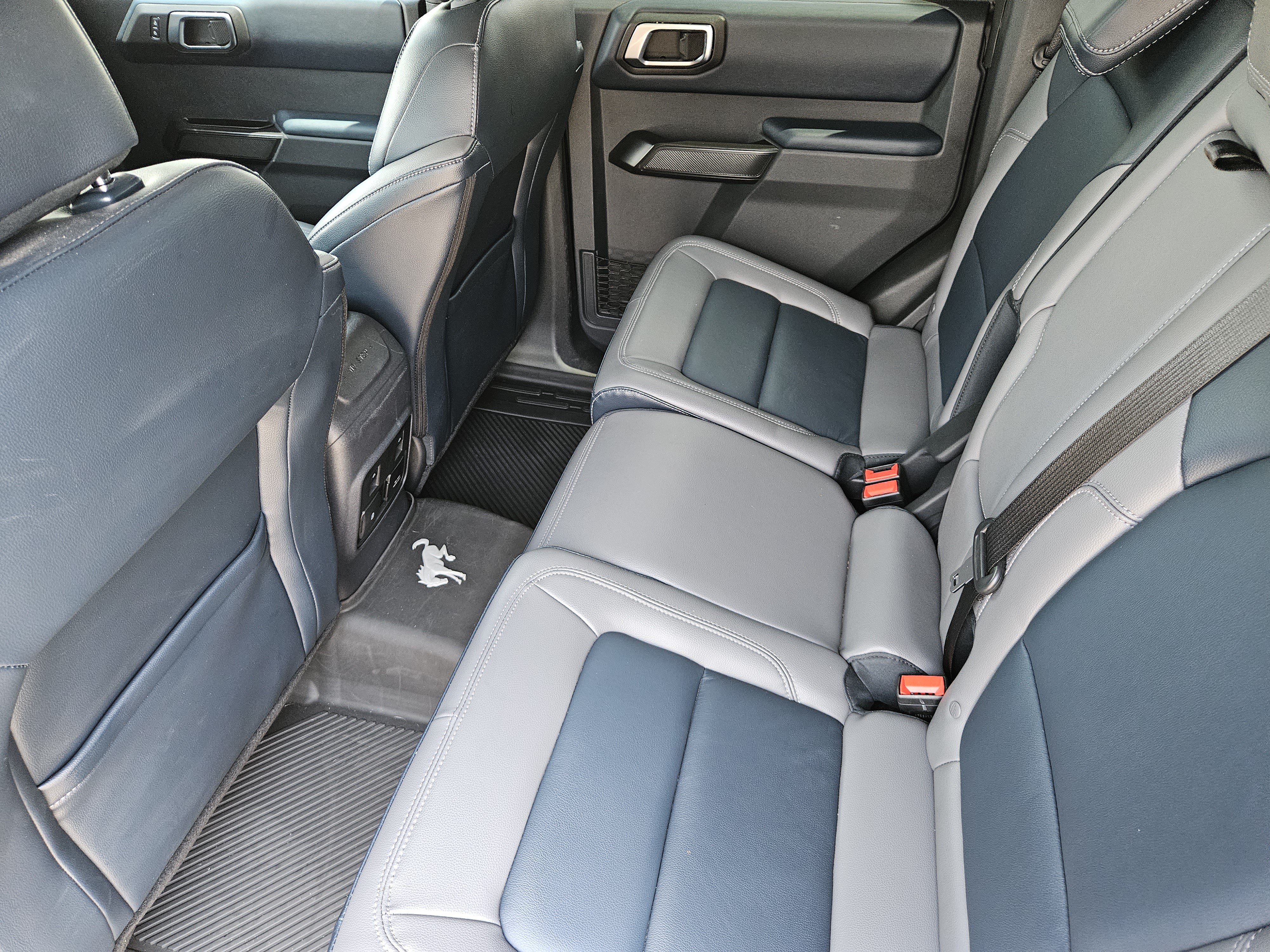 Used 2024 Ford Bronco Outer Banks AWD/4WD image 29