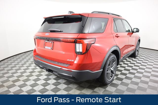 New 2026 Ford Explorer ST-Line w/ ST-Line Street Pack image 3