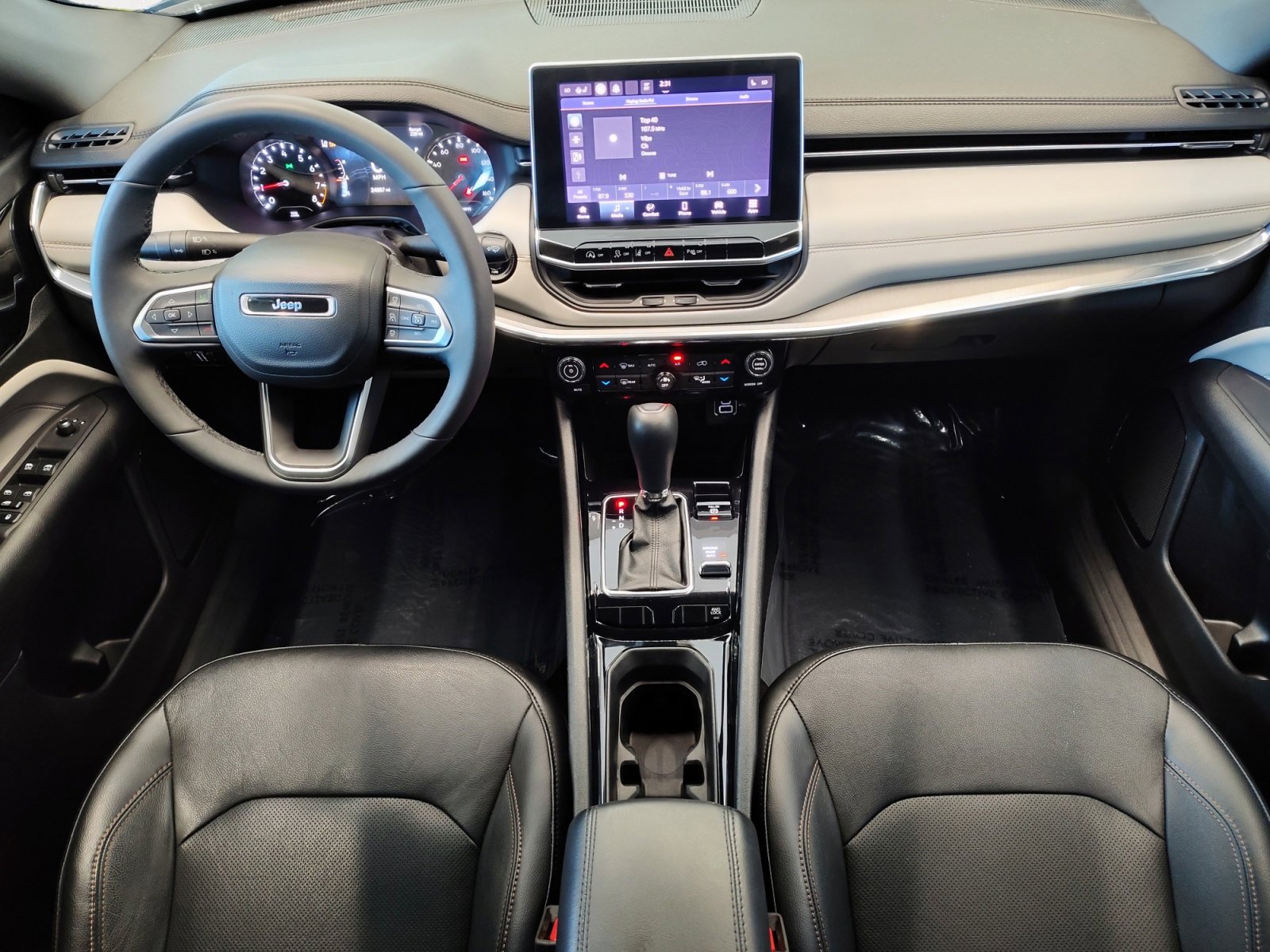 Used 2023 Jeep Compass Limited image 17