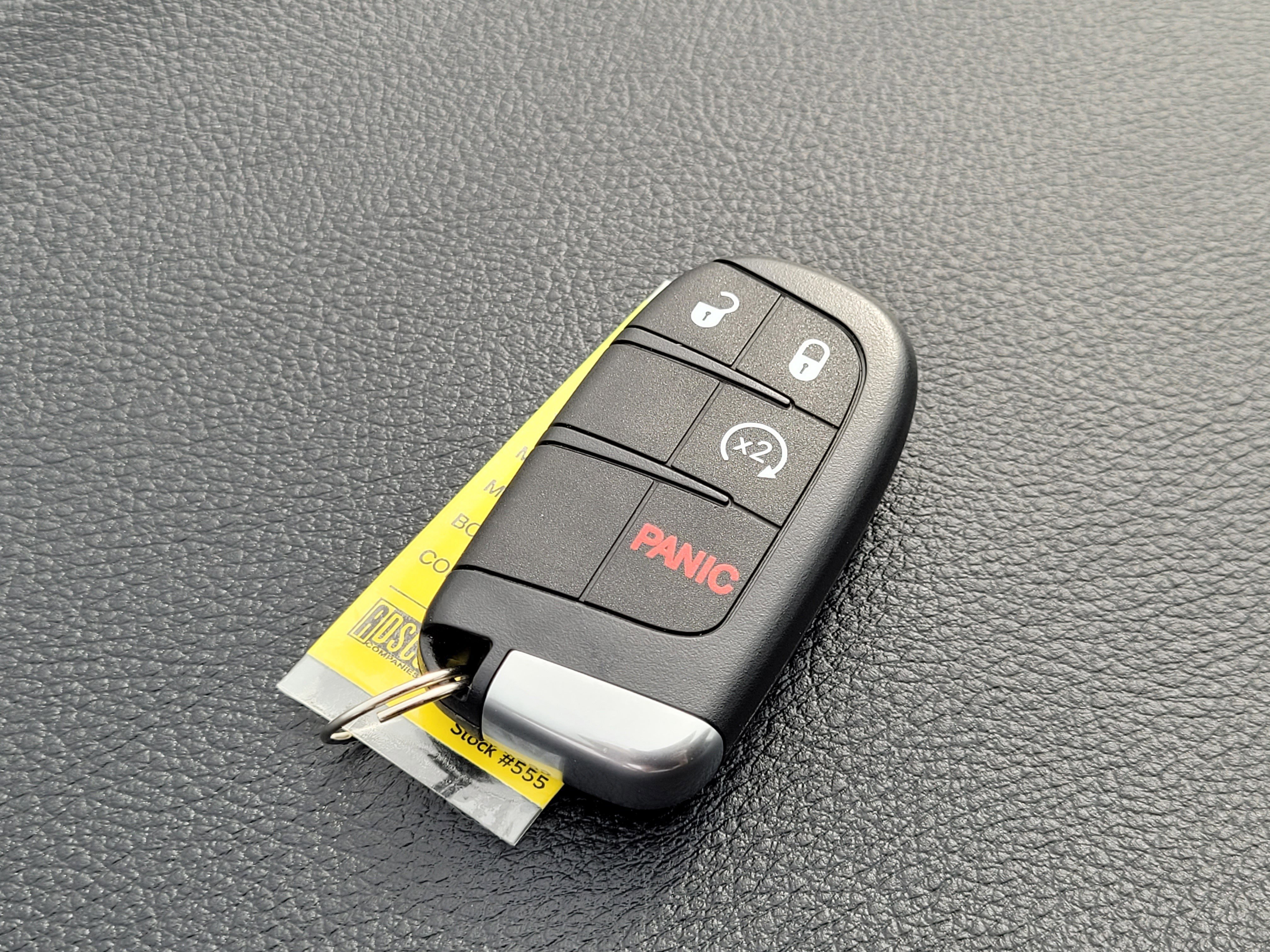 Used 2024 Chrysler Pacifica Limited w/ S Appearance Package FWD image 11