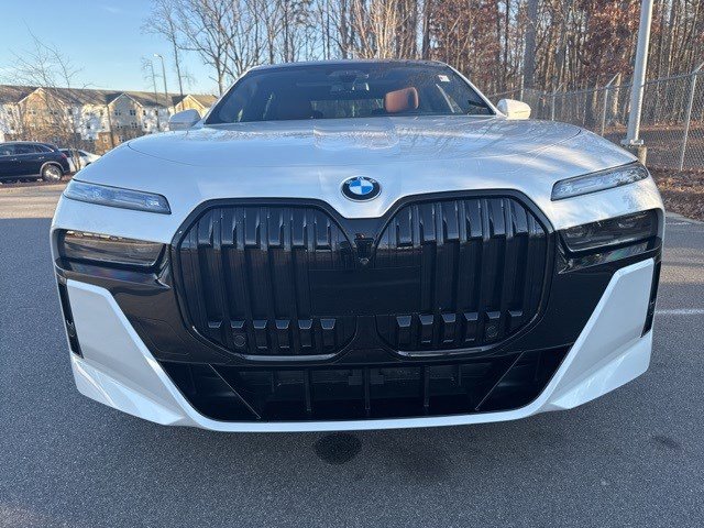 Certified 2023 BMW 760i xDrive w/ Executive Package image 9