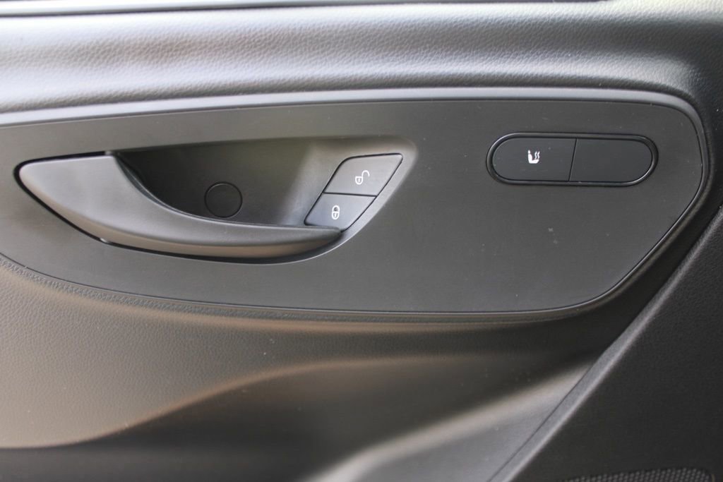 Used 2025 Mercedes-Benz Sprinter 2500 image 19