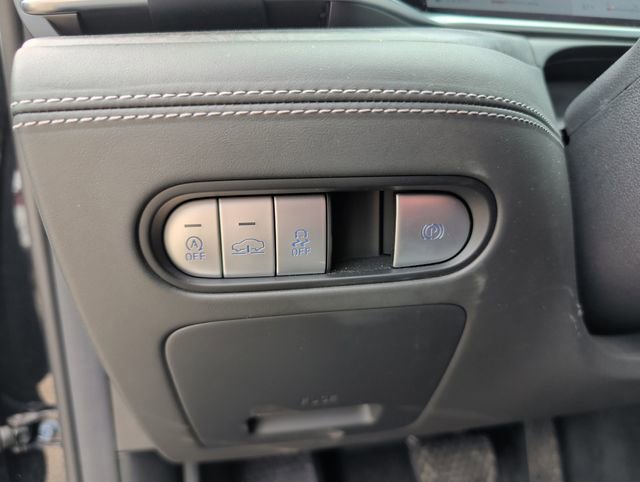 Used 2024 Genesis G90 3.5T image 30