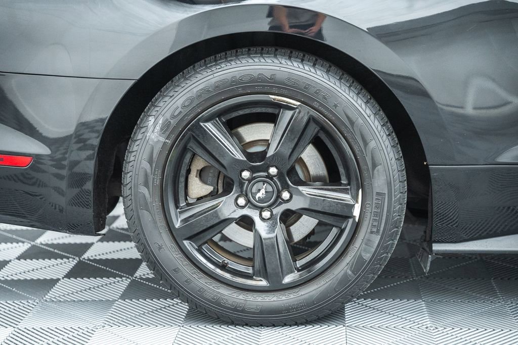 Used 2016 Ford Mustang Convertible image 18