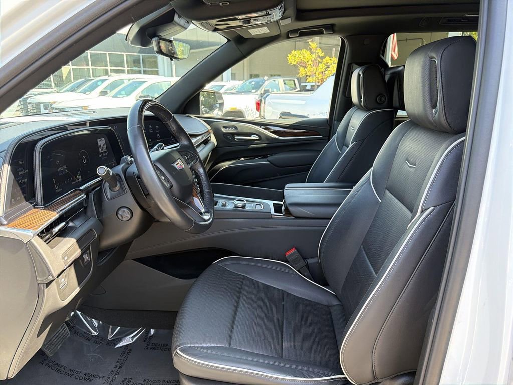 Certified 2023 Cadillac Escalade Premium Luxury image 22