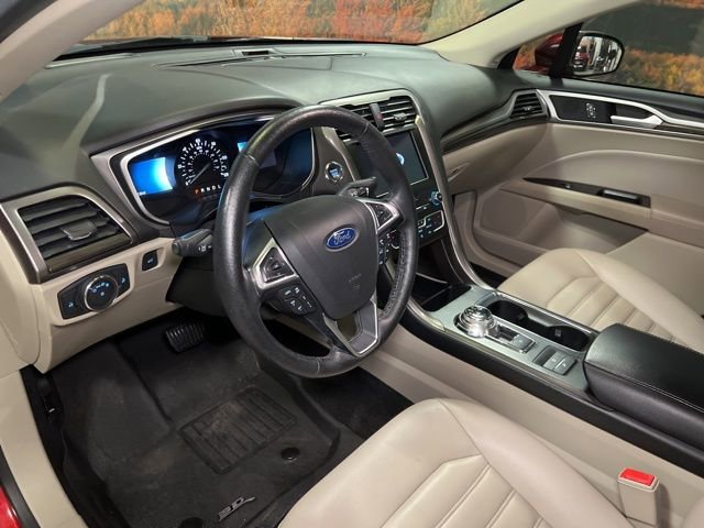 Used 2019 Ford Fusion SEL image 22