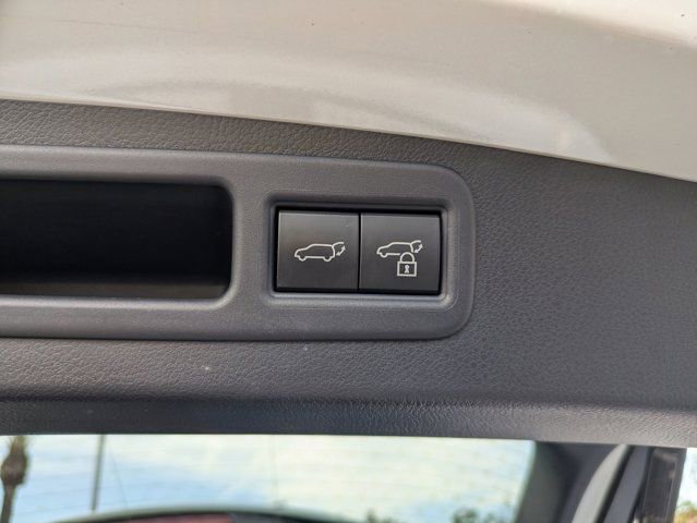 Used 2025 Lexus RX 350 w/ Convenience Package image 31