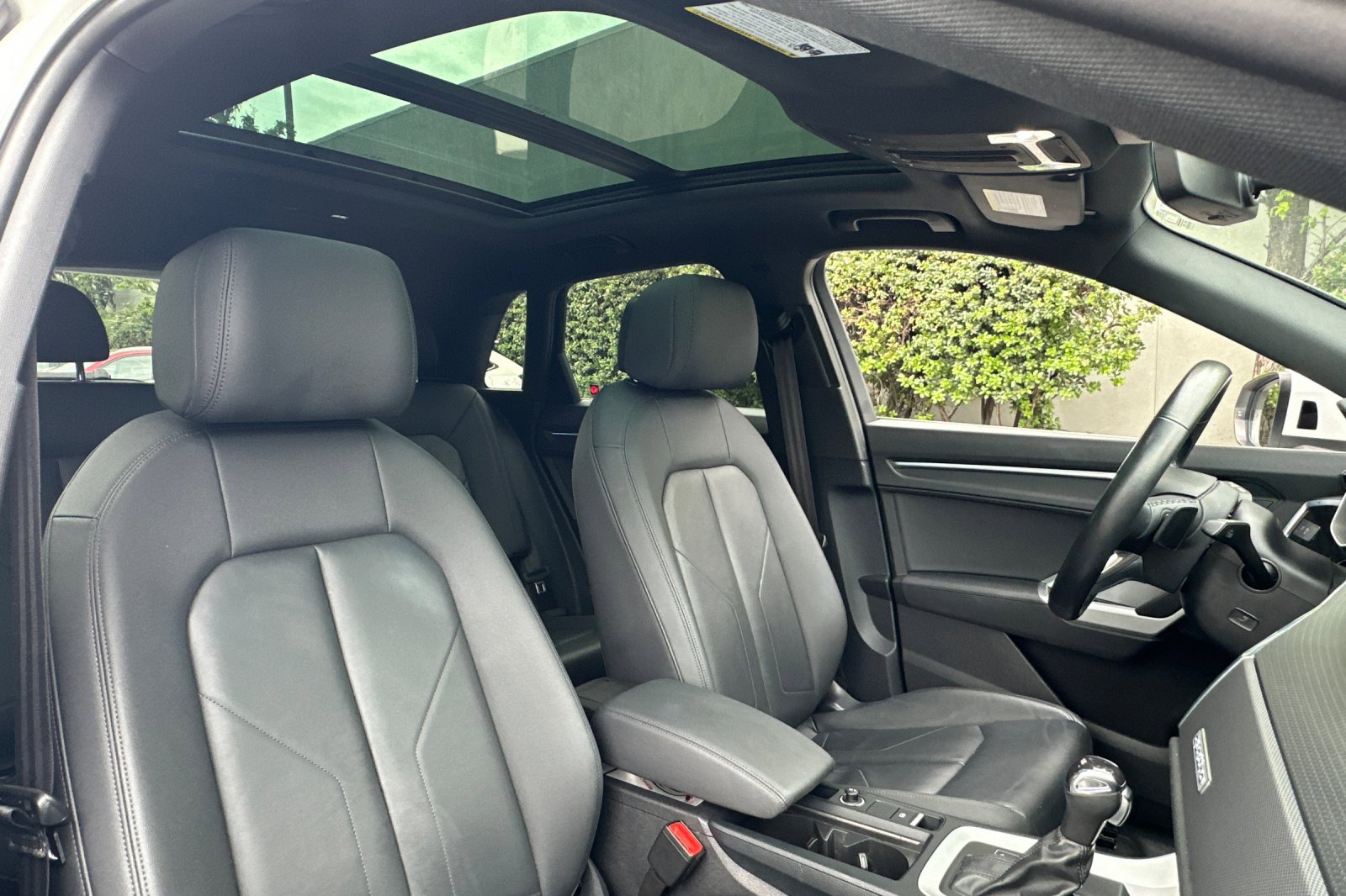 Used 2022 Audi Q3 2.0T Premium Plus w/ Premium Plus Package image 29