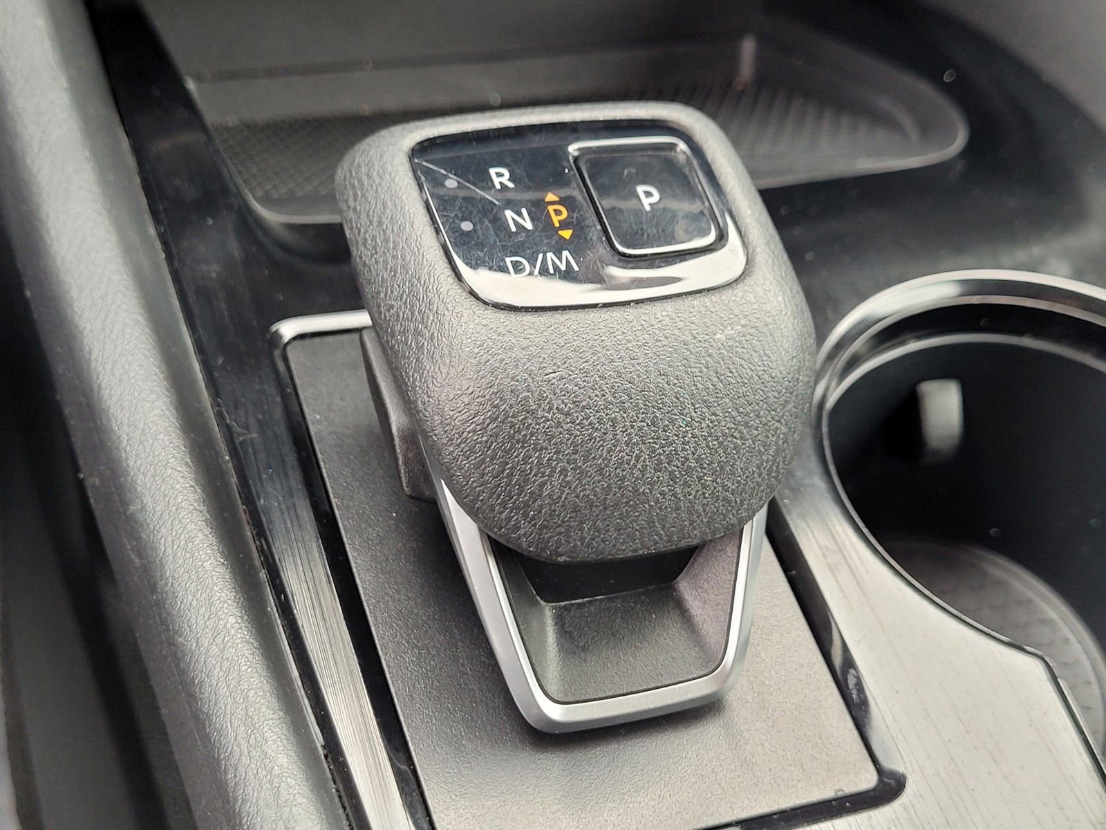 Used 2023 Nissan Rogue SV image 25