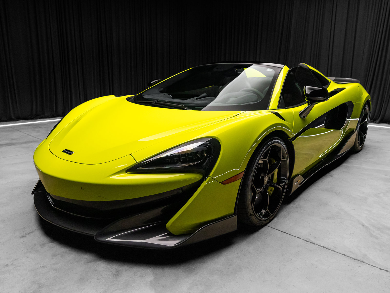 Used 2020 McLaren 600LT Spider RWD image 11
