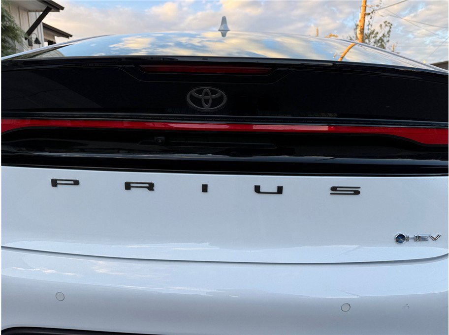 Used 2023 Toyota Prius LE image 45