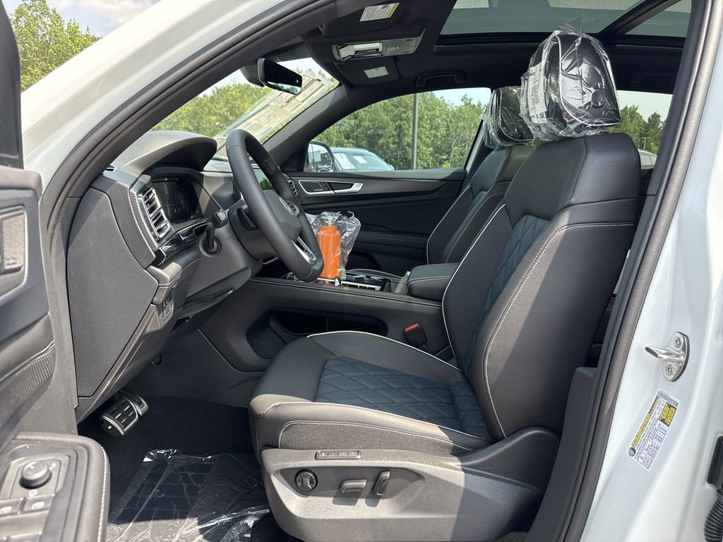 New 2025 Volkswagen Atlas Cross Sport SEL Premium R-Line image 10