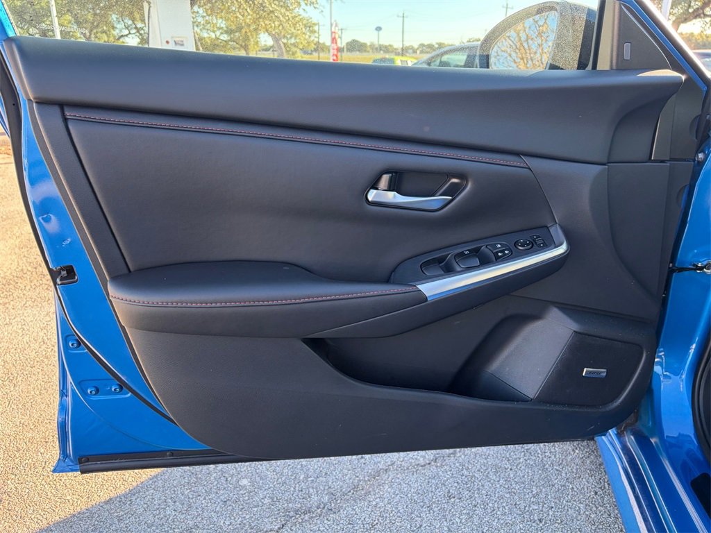 Certified 2024 Nissan Sentra SR w/ SR Premium Package image 18