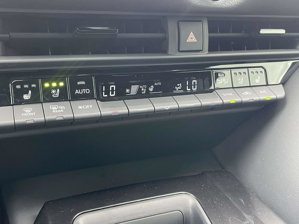Used 2026 Toyota Crown AWD/4WD image 28