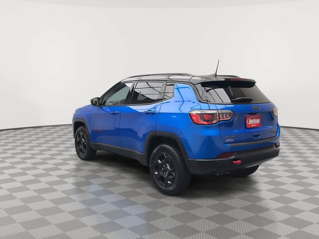 Used 2023 Jeep Compass Trailhawk AWD/4WD image 33