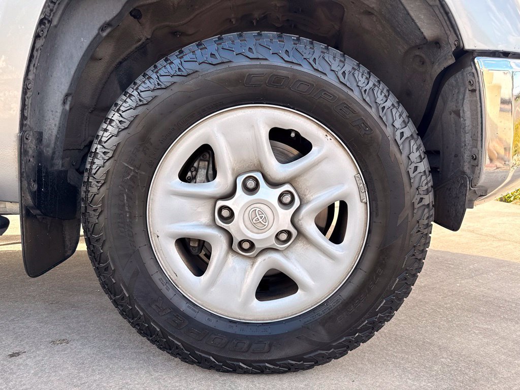 Used 2017 Toyota Tundra SR5 w/ SR5 Upgrade Package RWD image 33