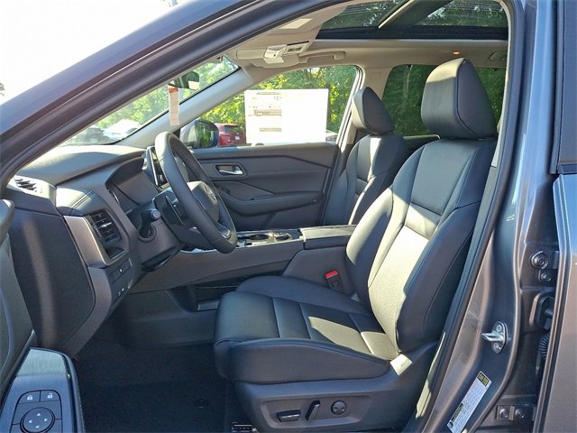 New 2026 Nissan Rogue SV image 5