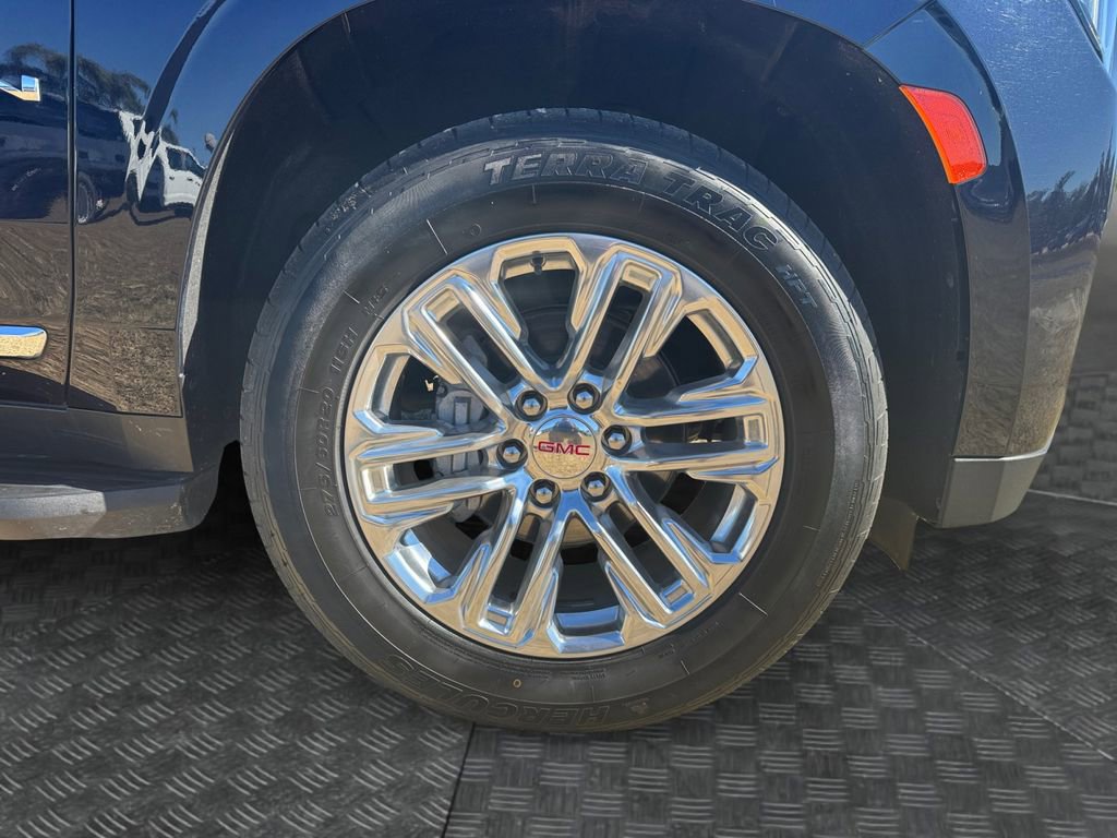 Used 2023 GMC Yukon SLT image 17