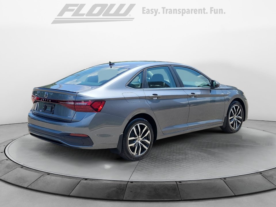 New 2026 Volkswagen Jetta SE FWD image 7