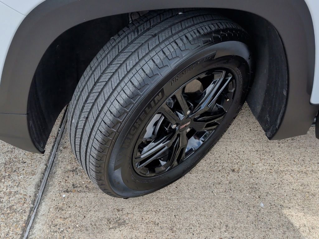 Used 2024 GMC Terrain SLE image 43