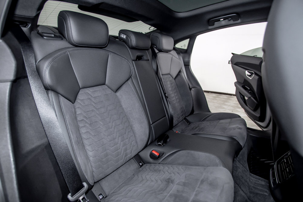Used 2023 Audi e-tron GT Premium Plus AWD/4WD image 15
