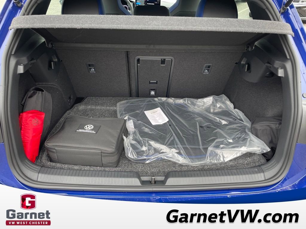 New 2026 Volkswagen Golf 2.0T image 4