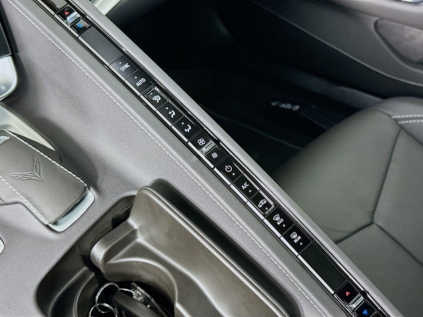 Used 2025 Chevrolet Corvette Stingray Convertible w/ Battery Protection Package image 17