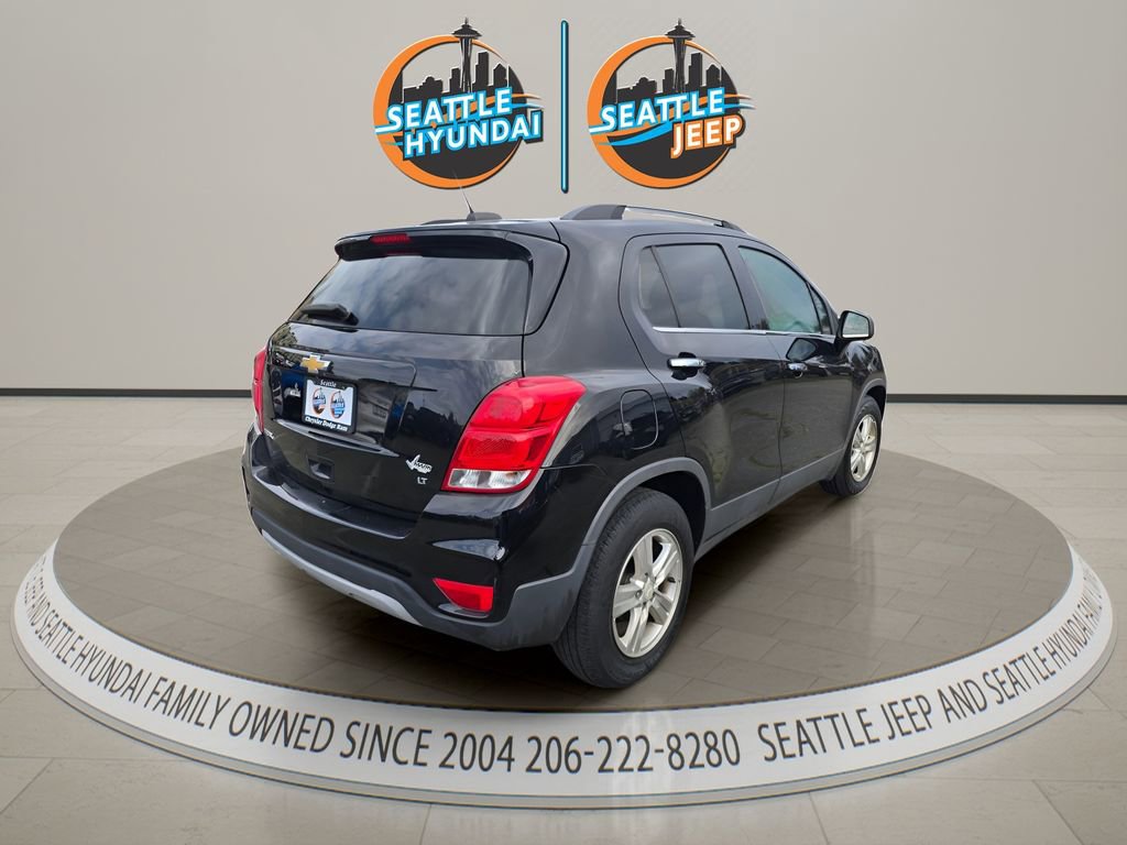 Used 2020 Chevrolet Trax LT w/ LT Convenience Package FWD image 4